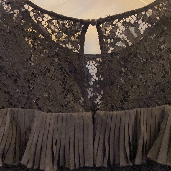 GUC jcrew size 0 holiday lace top. - Picture 8 of 10